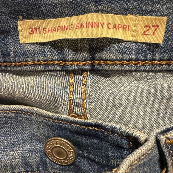 Levis 311 Shaping Skinny Capri - Picture 7 of 10